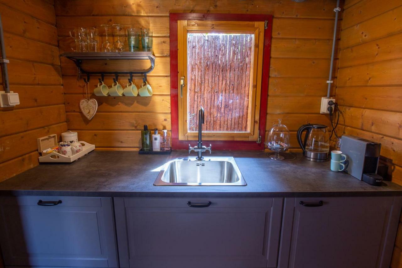 Bed and Breakfast Onder De Kersenboom Хилверсум Экстерьер фото
